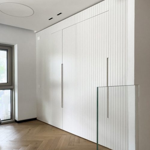 ארון מזווה צד